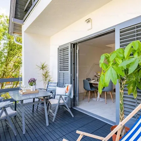 Villa Madarasz 5 Deluxe Vendeghaz Balatonalmadi