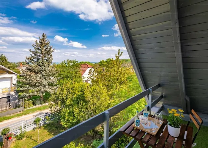 Madarász 5 Deluxe Villa