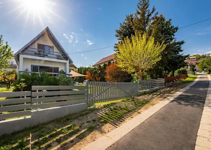 Villa Madarasz 5 Deluxe Vendeghaz Balatonalmádi